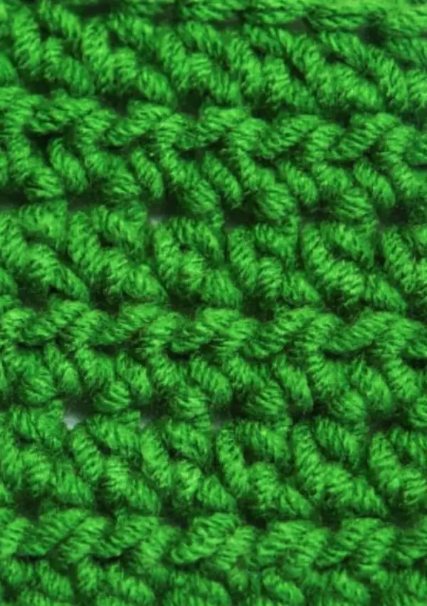 Half Double Crochet Stitch {HDC st}