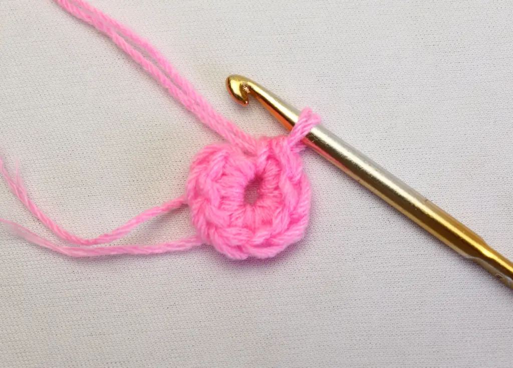 Easy Crochet Tulip flower for absolute beginner. - Dreamcrochets