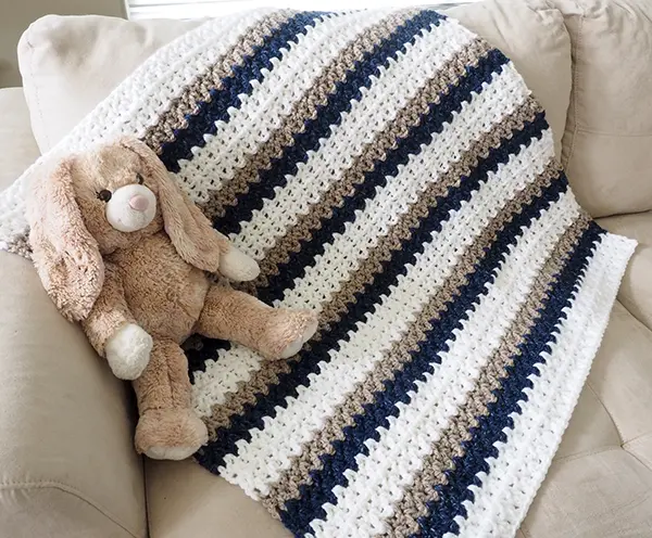 25+ Free crochet blanket patterns.