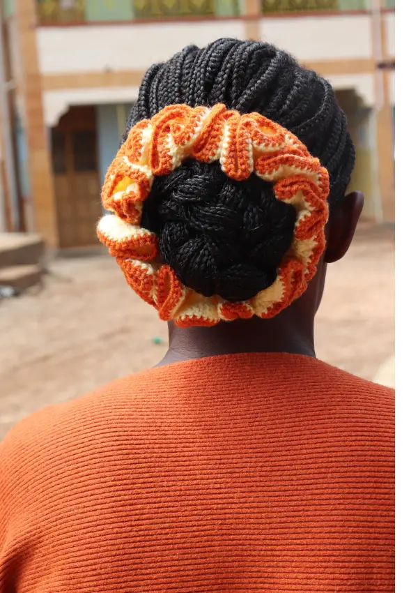 Beginner friendly Crochet Scrunchie pattern + tutorial